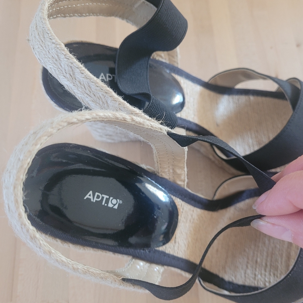 Apt. 9 Black and Tan Espadrille Wedge Cross Toe, Slingback Sandal. Size 10 - Picture 12 of 12